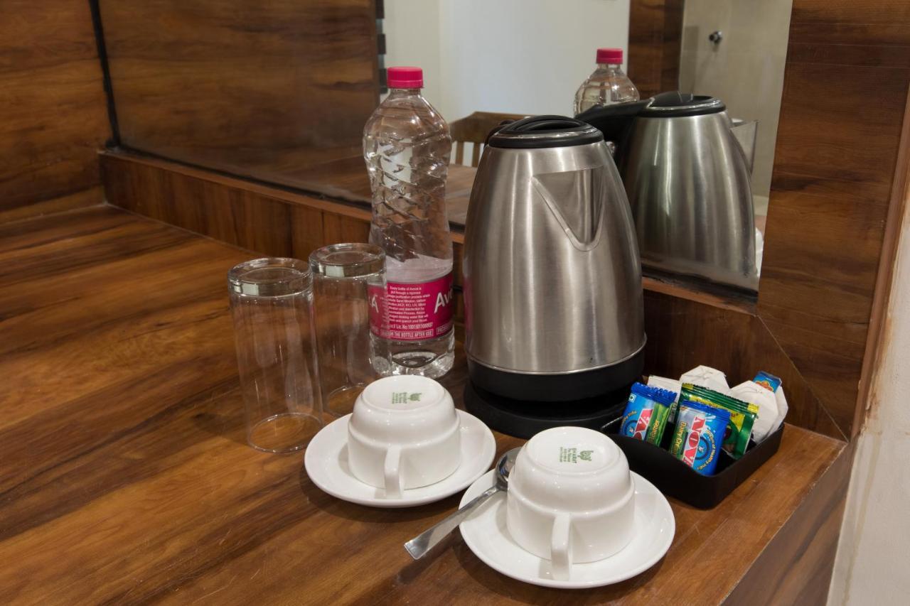 ניו דלהי The Alpino Hotel מראה חיצוני תמונה