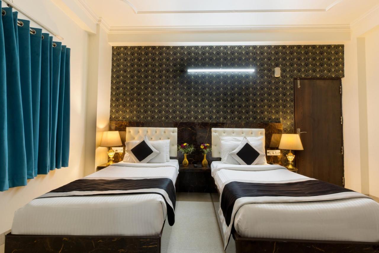 ניו דלהי The Alpino Hotel מראה חיצוני תמונה