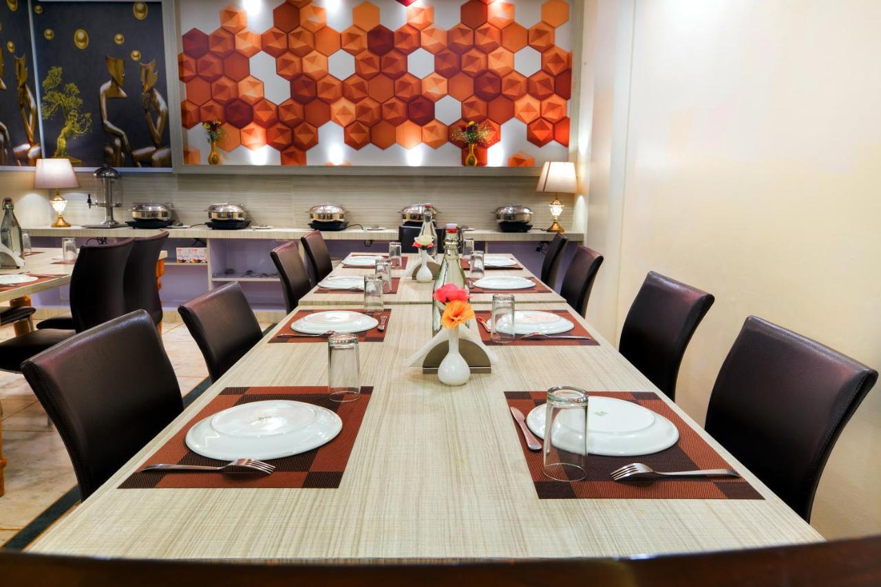 ניו דלהי The Alpino Hotel מראה חיצוני תמונה